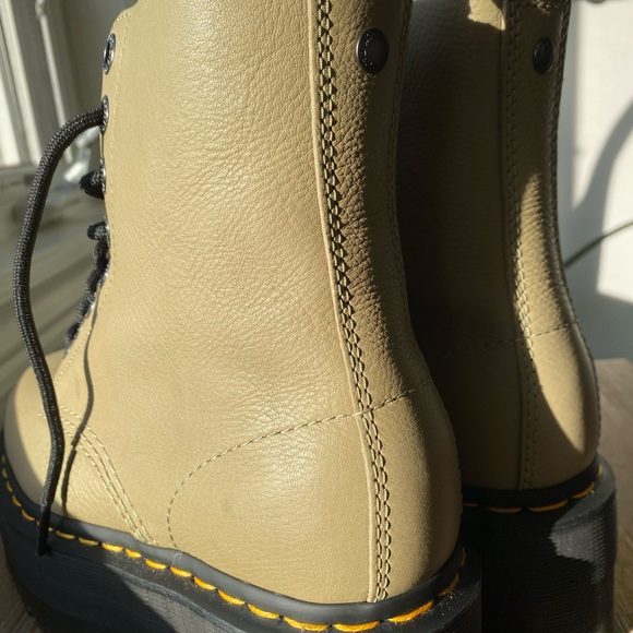 Doc Martens 1460 Max Leather Platform Boots - Pale Olive - Pisa - Picture 11 of 14